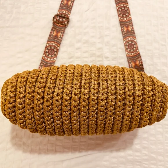 Crossbody Handmade Crochet Woven Khaki Bag NWOT - Picture 3 of 16